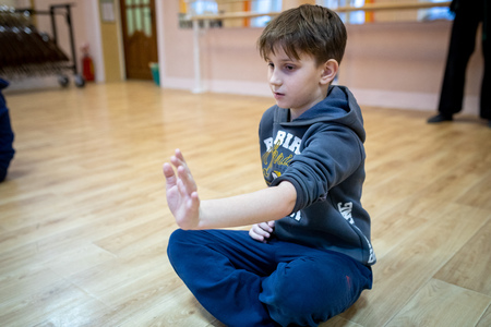 MINSK, BELARUS - 25 DECEMBER, 2018: children train with martial arts trainer viet daoのeditorial素材