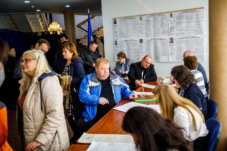 MINSK, BELARUS - 1 APRIL, 2019: Voting in the elections of the President of Ukraine at one of the polling stations in Minskのeditorial素材