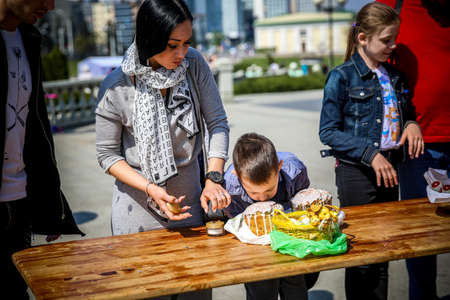 MINSK, BELARUS - 1 MAY, 2019: Orthodox celebrate Easterのeditorial素材