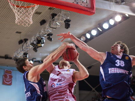 SAMARA, RUSSIA - OCTOBER 22: Anton Ponkrashov of BC Krasnye Krylia, with ball, is on the attack during a BC Triumph game on October 22, 2013 in Samara, Russia.のeditorial素材