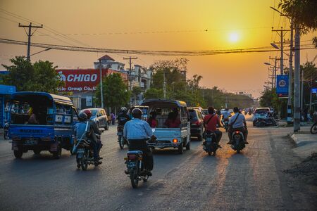 Mandalay, Myanmar - March 26, 2017: Beautiful sunset and evening of the Mandalayのeditorial素材