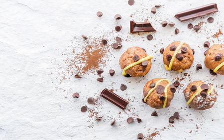 Sweet dessert with chocolate chip on stone white backgroundの素材