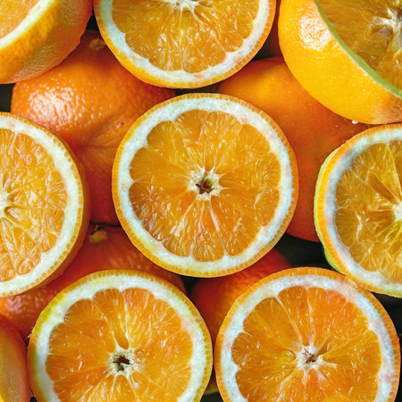 Be cut to remove the orange juice to drink and eat and be healthy.の素材