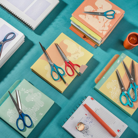 panoramic shot scissors notebook paperの素材