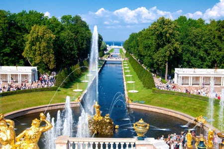 St. Petersburg, Russia - August 20 ,2022: Peterhof Palace. Fountain of Grand Cascade in Peterhofのeditorial素材