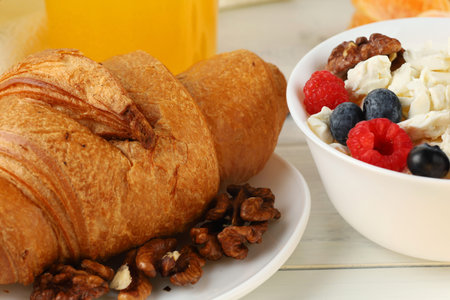 Homemade cheese with berries and nuts. breakfast food with Quarkの写真素材