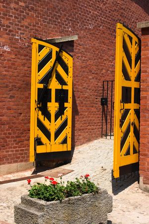 Yellow gateの写真素材
