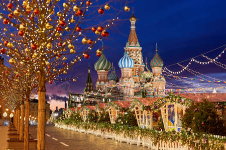 Christmas market on Red square near St. Basils Cathedral.のeditorial素材