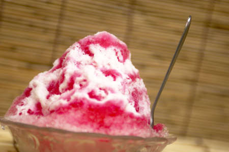 Shaved ice with syrup on the topの写真素材