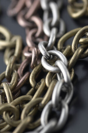 Chain parts with the numerical color for accessory.
