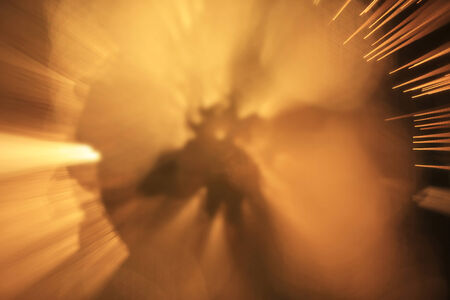 The illuminations which emit light to the outside from the center.