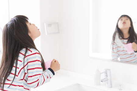 Gargling girlsの写真素材