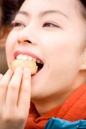 Women who eat a bunの写真素材