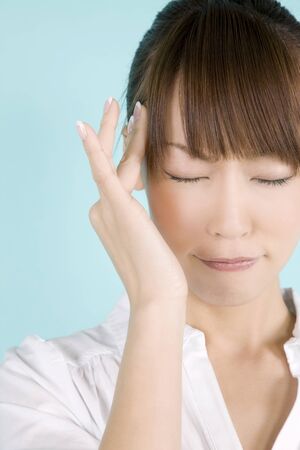 Woman wants pain the headの写真素材