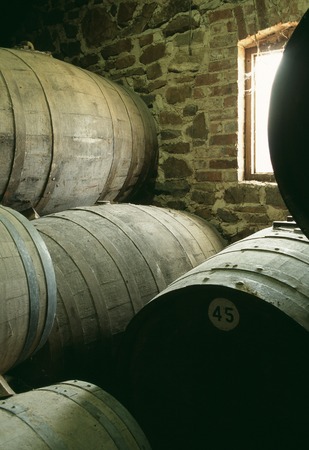 Wine aging barrels
