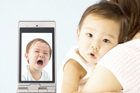 Baby pictures on the mobile screen