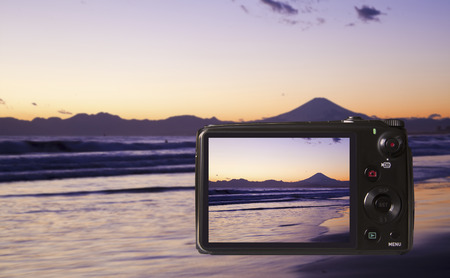 Digital camera LCD monitor