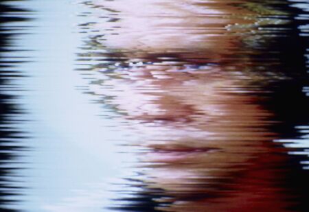 Jaminku been TV screen men face