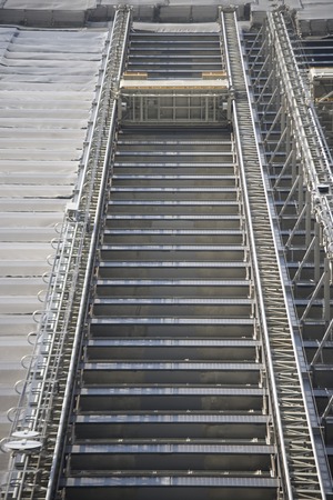 Construction elevator