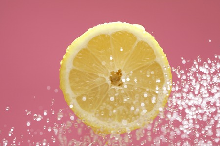 Lemon to bounce to waterの写真素材