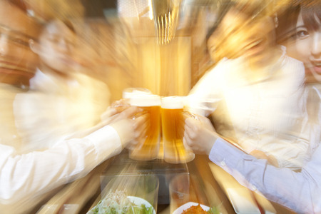 Women toasting at the women'sの写真素材