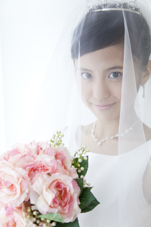 Bride holding bouquetの写真素材
