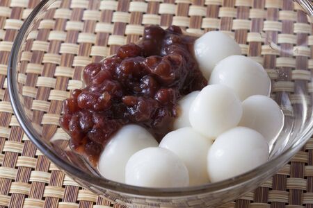 Red bean paste rice dumplings