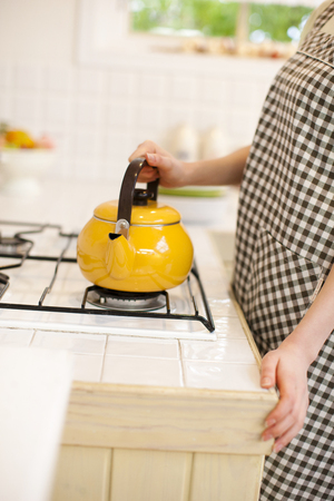 Women put their hands in the potの写真素材