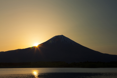 Sunrise from Lake Tanukiの写真素材