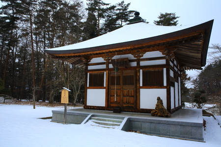Fukuizumi Temple in winterのeditorial素材