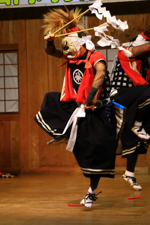 Unidentified japanese people in traditional costume.の写真素材