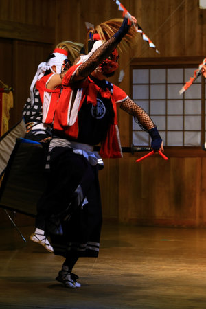 Unidentified japanese people in traditional costume.の写真素材