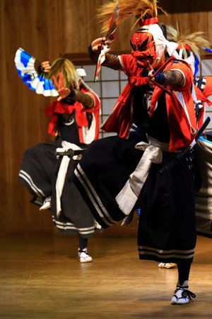 Unidentified japanese people in traditional costume.の写真素材