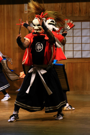 Unidentified japanese people in traditional costume.の写真素材