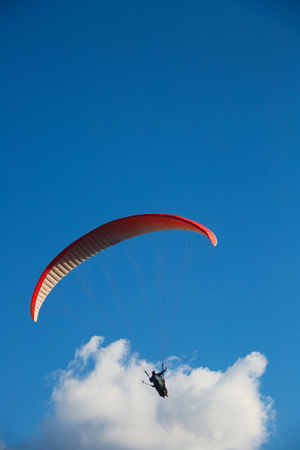 Paragliding into the sunset in Brazilの写真素材