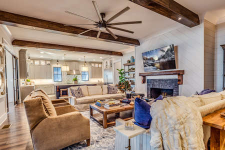 Great family room to enjoy company.