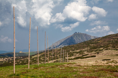 path marked with stakes, mountain scenery, Giant Mountains, Snow, mountain landscapeの写真素材