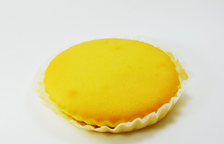 butter cake on paperの写真素材