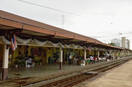 Phetchaburi Thailand July 14, 2017 : people waiting for train arrived at local train station platform of Phetchaburi province in Thailand on eveningのeditorial素材
