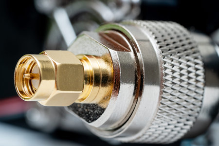 Detail of SMA male and PL male adapter plug.