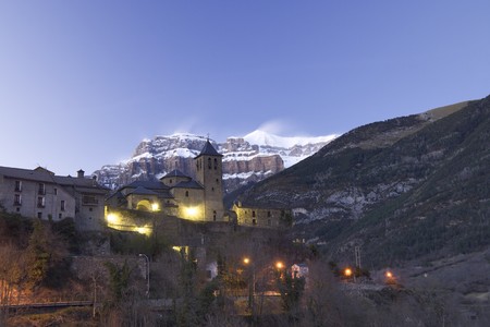 night view of Torla, near  Ordesa and Monte Perdido National Park, Pyrenees, Huesca, Aragon, Spainの写真素材