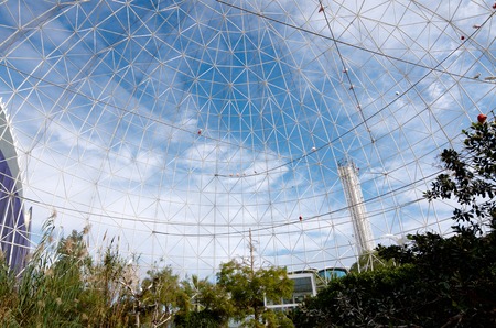 Aviary in the aquarium known as Oceanografic. Located in the City of Arts and Sciences, Valencia, Spain.のeditorial素材