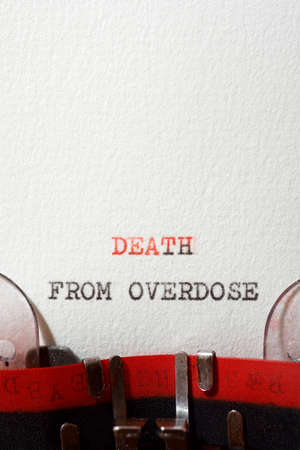 Death from overdose phrase written with a typewriter.の写真素材
