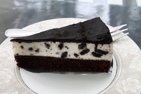 Cookie and Cream Cake other sweet choice for who love cookie and cale