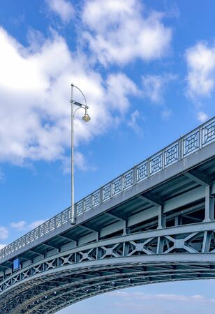 The Theodor-Heuss-Bridge, Bruecke, connects the district Mainz-Kastel of the Hessian state capital Wiesbaden with the Rhineland-Palatinate state capital Mainz.の写真素材