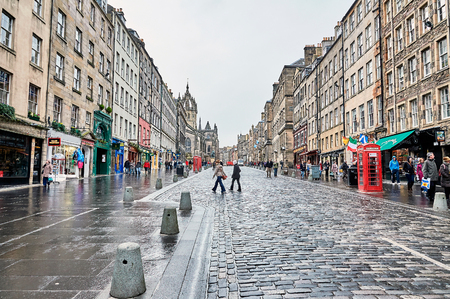 Edinburgh, View of the city, Several monuments and the Castleのeditorial素材
