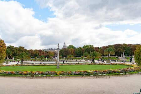 Paris, France, circa april 2016: Views of buildings, monuments and famous places in Paris, from the river Seineの写真素材