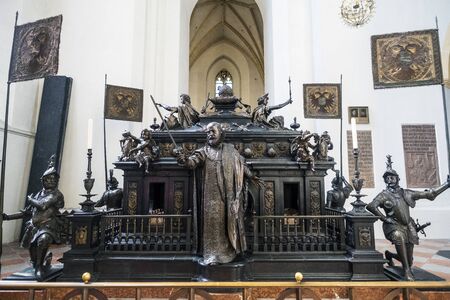 Munich-Bavaria-Germany. March 29, 2017. Cenotaph of Emperor Louis IV by Hans Krumpper en la catedral de Munich (Munich Frauenkirche)のeditorial素材
