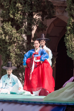Alcala de Henares, Madrid, Spain. July 20, 2017: Exhibition of Korean dance at the Cisneriana University of AlcalÃ¡ de Henaresのeditorial素材