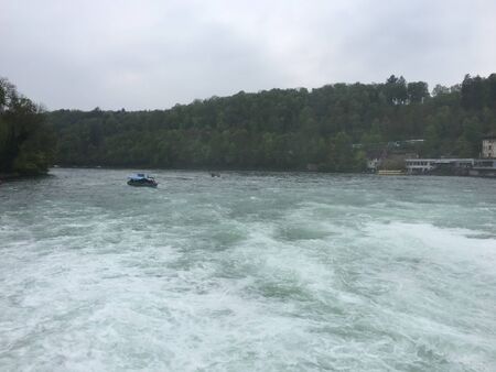 Rheinfallの素材